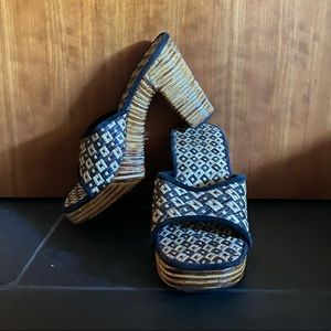 🌴Tropical Heels One of a Kind🌴